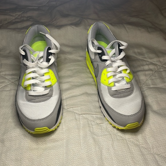 Nike Air Max 90 lime green great condition only wore once - Picture 1 of 4